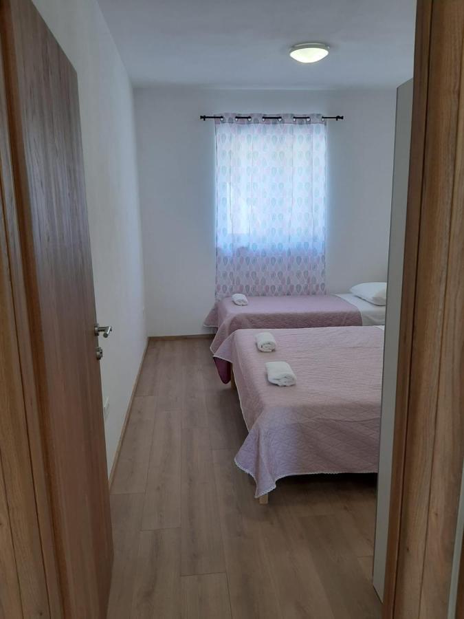 Apartmani Benjamin Bibinje Exterior foto