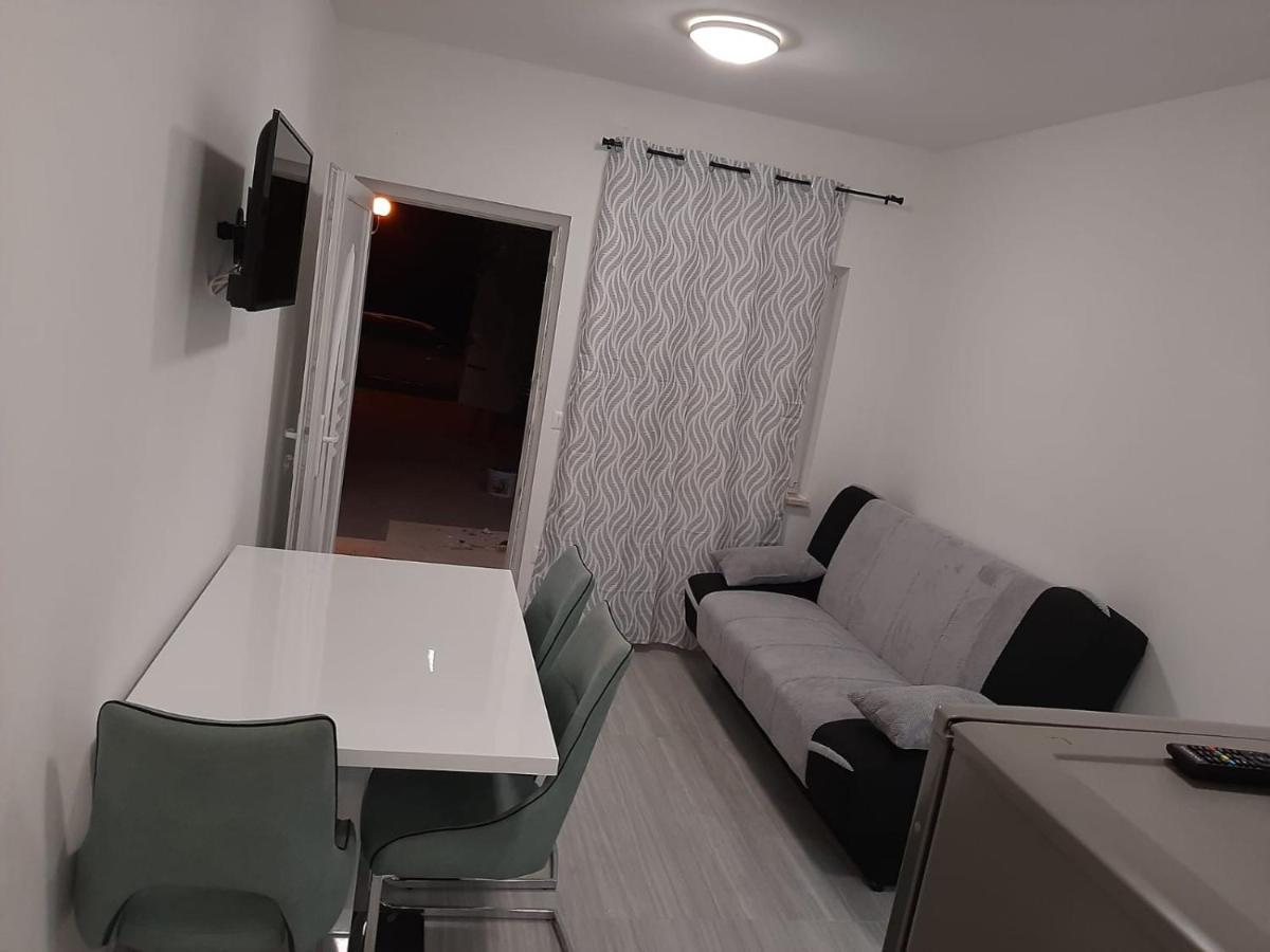 Apartmani Benjamin Bibinje Exterior foto