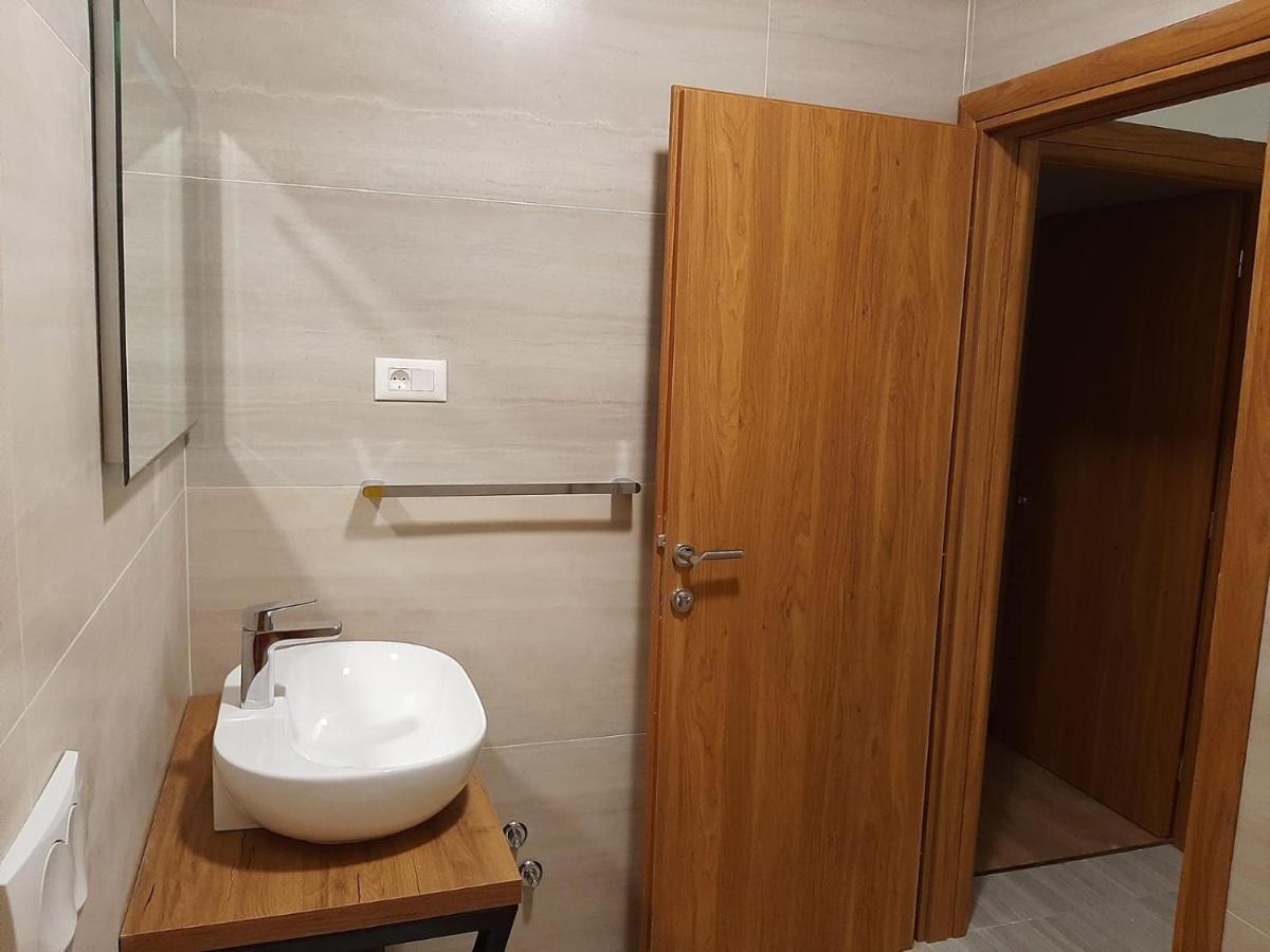 Apartmani Benjamin Bibinje Exterior foto